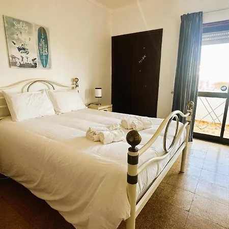 Charles Haus Porto de Lobos