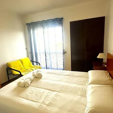 Charles Haus Apartment *